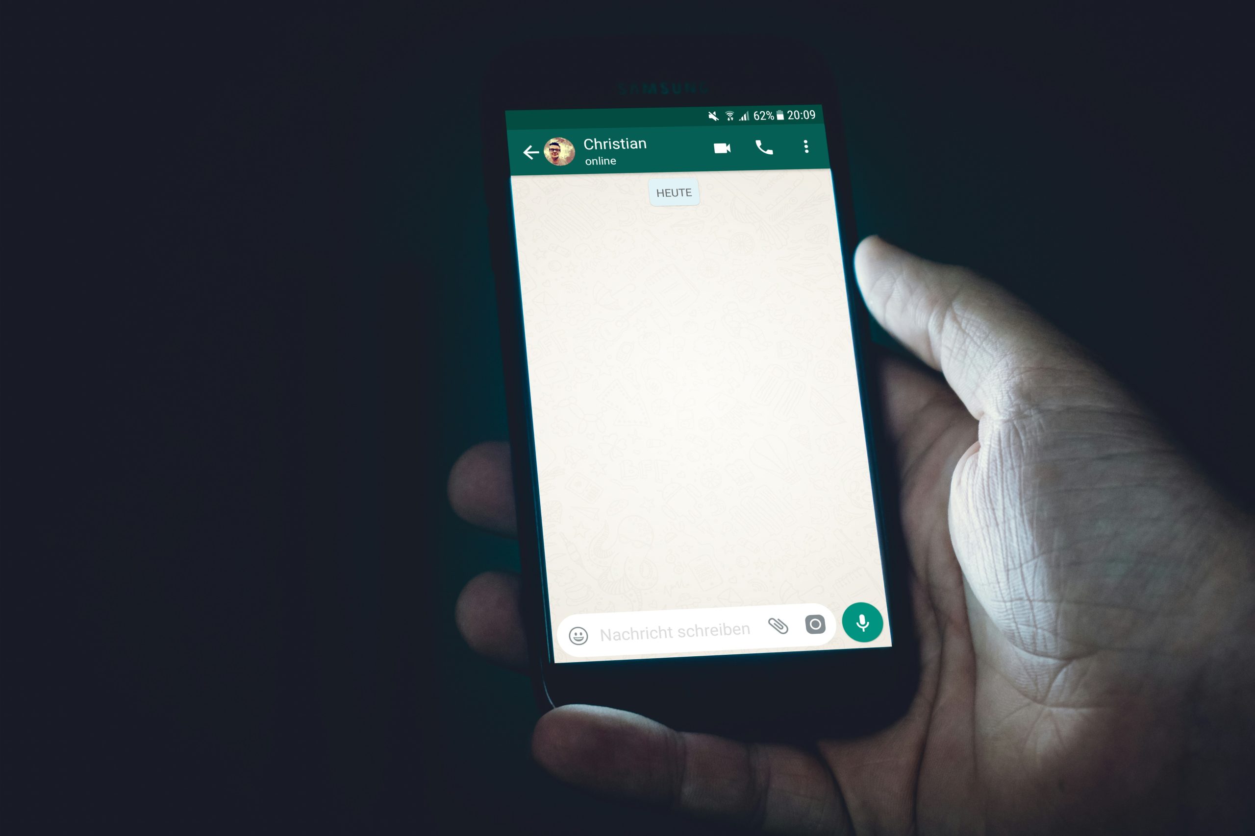 Curiga dengan Pasangan? Cara Sadap WA Pasangan Tanpa Ketahuan