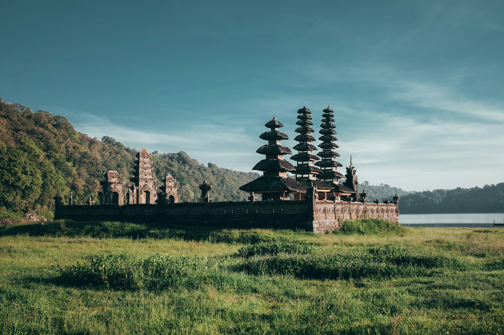 Mengenal lebih Jauh Rumah Adat Bali yang Indah Sekaligus Unik