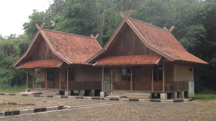 Jenis - Jenis Rumah Adat Jawa Barat Beserta Keunikannya