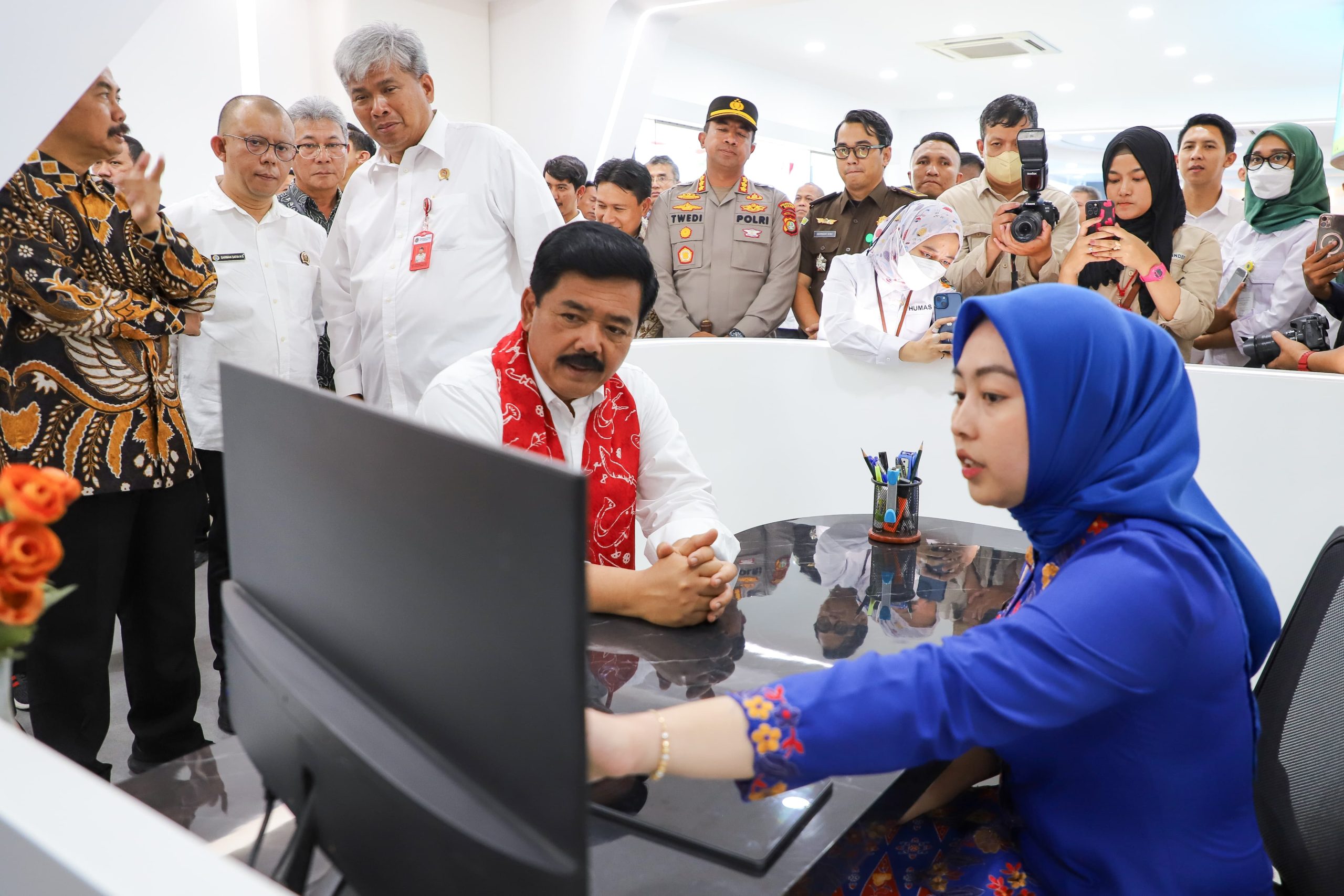 Tetangga Caplok Tanah? Jangan Emosi, Ajukan "Pengembalian Batas" ke BPN (Ini Prosedurnya)