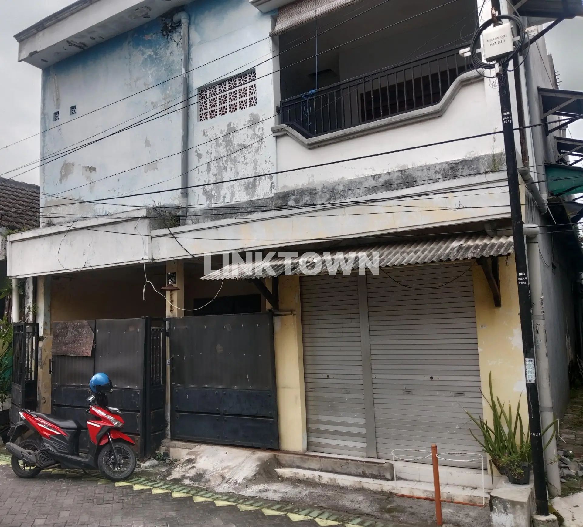 Dijual Rumah Cocok Jadi Kos Lokasi Dekat Exit Tol dan Icon Mall Gresik di Graha Asri Kembangan