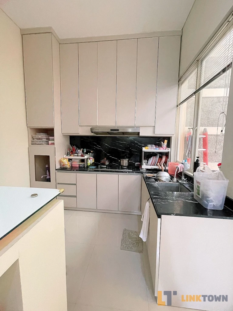 Jual Cepat Rumah 2 Lantai Semi Furnish di Mulyorejo Surabaya Jual Cepat Rumah 2 Lantai Semi Furnish di Mulyorejo Surabaya