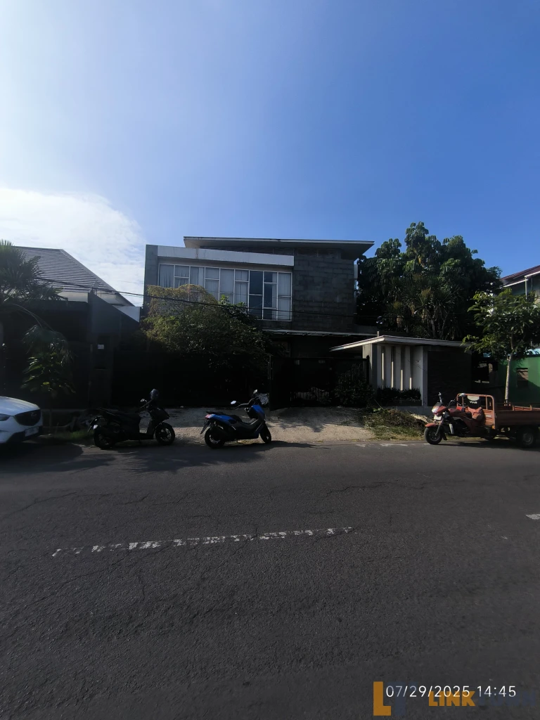 Gedung Perkantoran Jalan Gayungsari 1 Surabaya Gedung Perkantoran Jalan Gayungsari 1 Surabaya