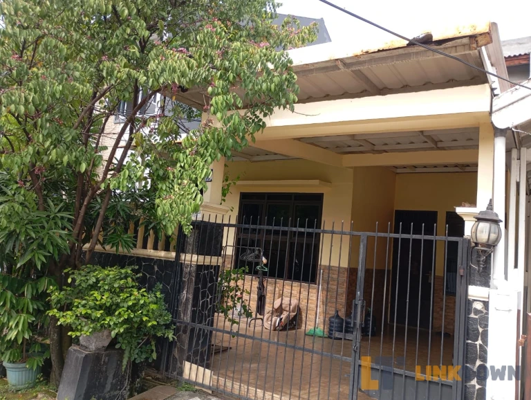 Disewakan Rumah 2 Lantai 4 Kamar di Gading Serpong Disewakan Rumah 2 Lantai 4 Kamar di Gading Serpong