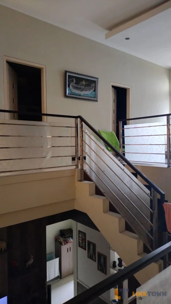 Hunian Premium Full Furnished Perum Gunungsari Indah Karangpilang Surabaya Hunian Premium Full Furnished Perum Gunungsari Indah Karangpilang Surabaya
