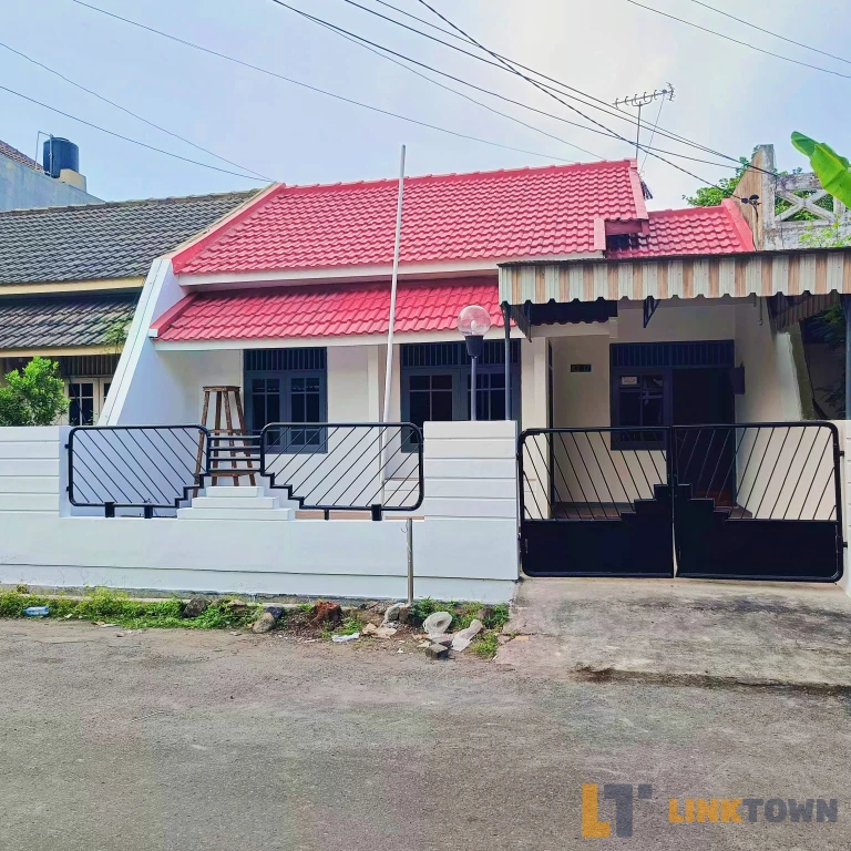 Strategis Siap Huni Rumah Nginden Intan Timur Sukolilo Surabaya Strategis Siap Huni Rumah Nginden Intan Timur Sukolilo Surabaya