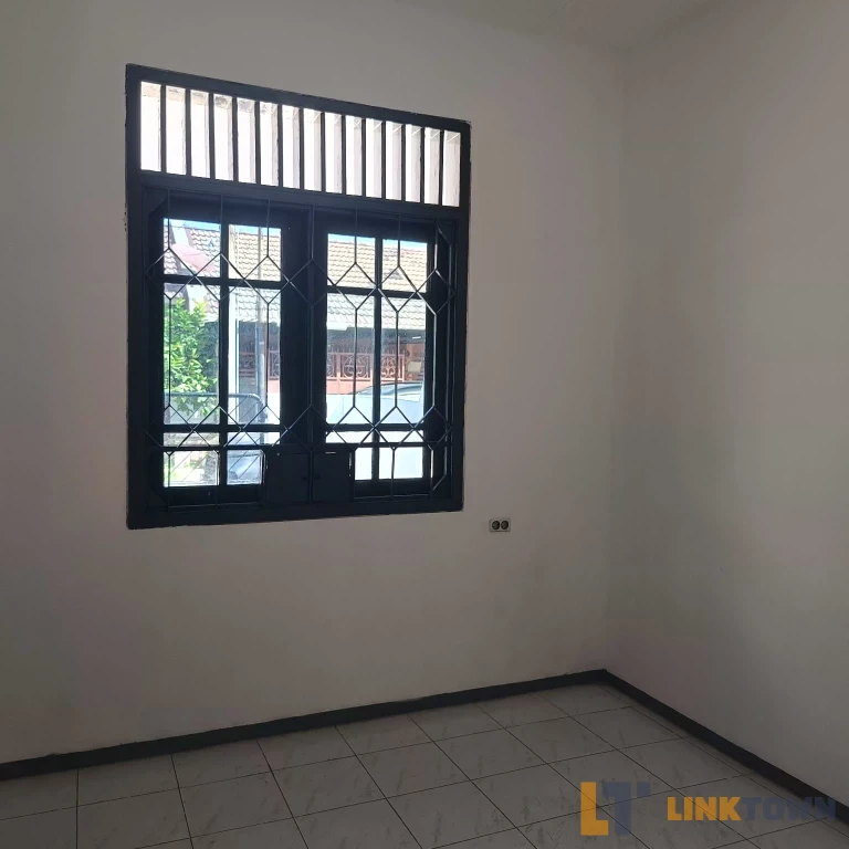 Strategis Siap Huni Rumah Nginden Intan Timur Sukolilo Surabaya Strategis Siap Huni Rumah Nginden Intan Timur Sukolilo Surabaya