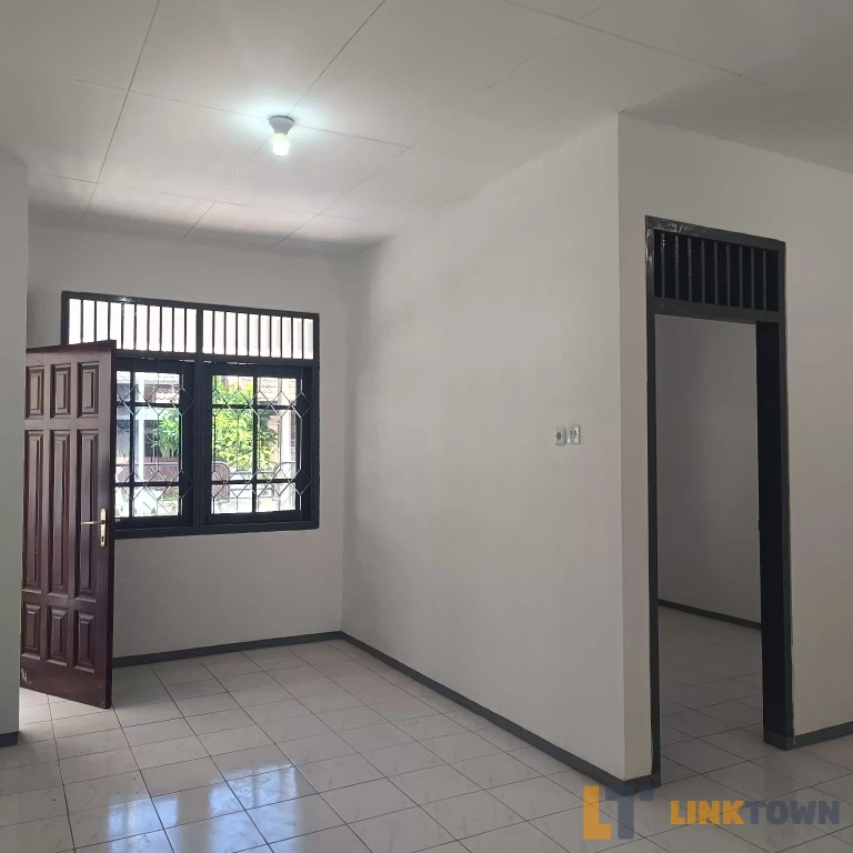 Strategis Siap Huni Rumah Nginden Intan Timur Sukolilo Surabaya Strategis Siap Huni Rumah Nginden Intan Timur Sukolilo Surabaya