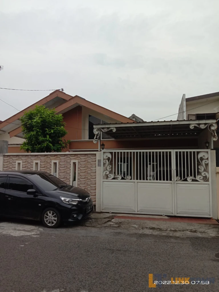 Jual Cepat Rumah Luas 300m² di Rungkut Surabaya Jual Cepat Rumah Luas 300m² di Rungkut Surabaya