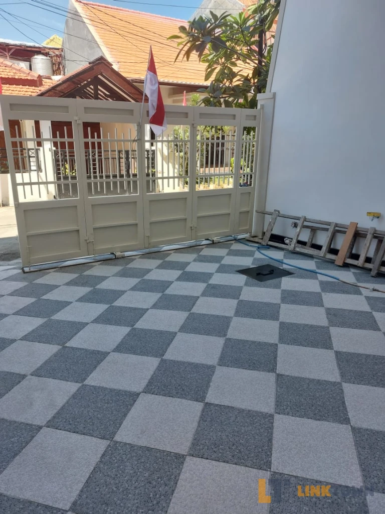 Rumah Mewah Siap Huni di Mulyosari Utara Surabaya Timur Rumah Mewah Siap Huni di Mulyosari Utara Surabaya Timur