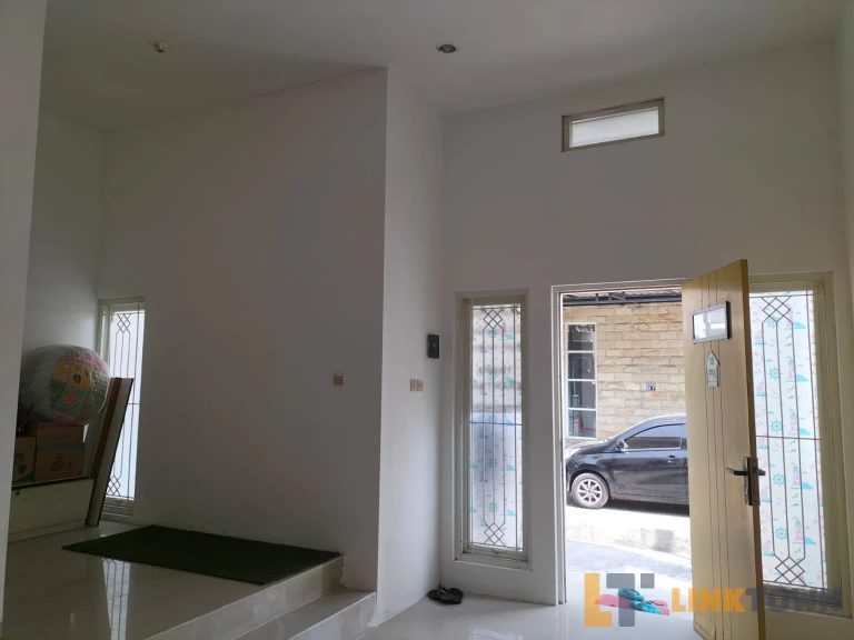 Rumah Siap Huni di Jalan Rungkut Barata Surabaya Rumah Siap Huni di Jalan Rungkut Barata Surabaya