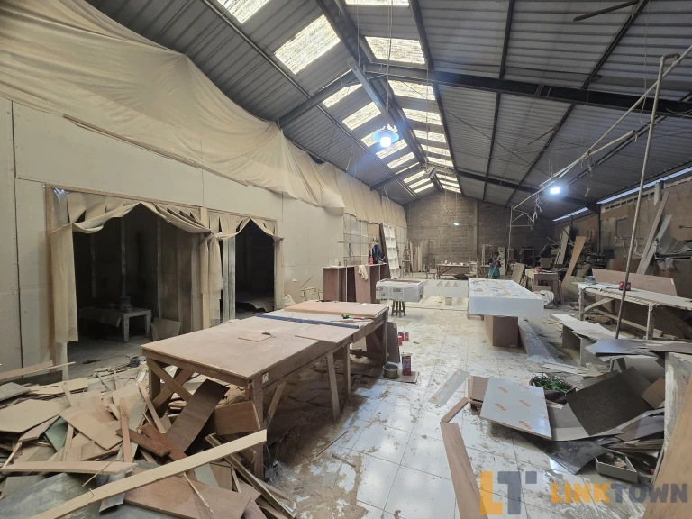 Dijual Gudang Luas 422m² dan Strategis di Kenjeran Surabaya Dijual Gudang Luas 422m² dan Strategis di Kenjeran Surabaya