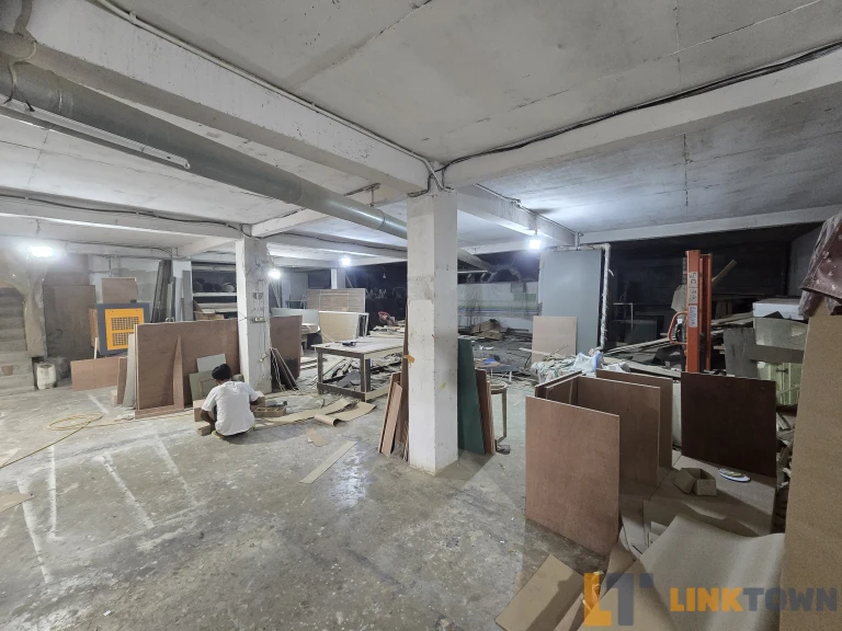 Dijual Gudang Luas 422m² dan Strategis di Kenjeran Surabaya Dijual Gudang Luas 422m² dan Strategis di Kenjeran Surabaya