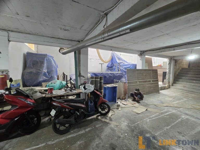 Dijual Gudang Luas 422m² dan Strategis di Kenjeran Surabaya Dijual Gudang Luas 422m² dan Strategis di Kenjeran Surabaya