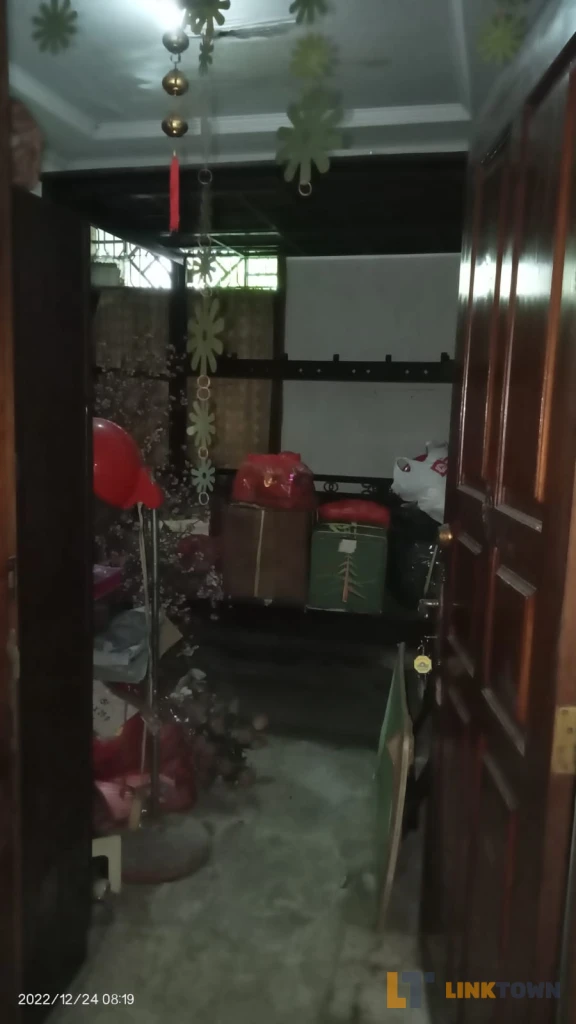 Rumah Strategis Rungkut Asri Utara Surabaya Timur Rumah Strategis Rungkut Asri Utara Surabaya Timur