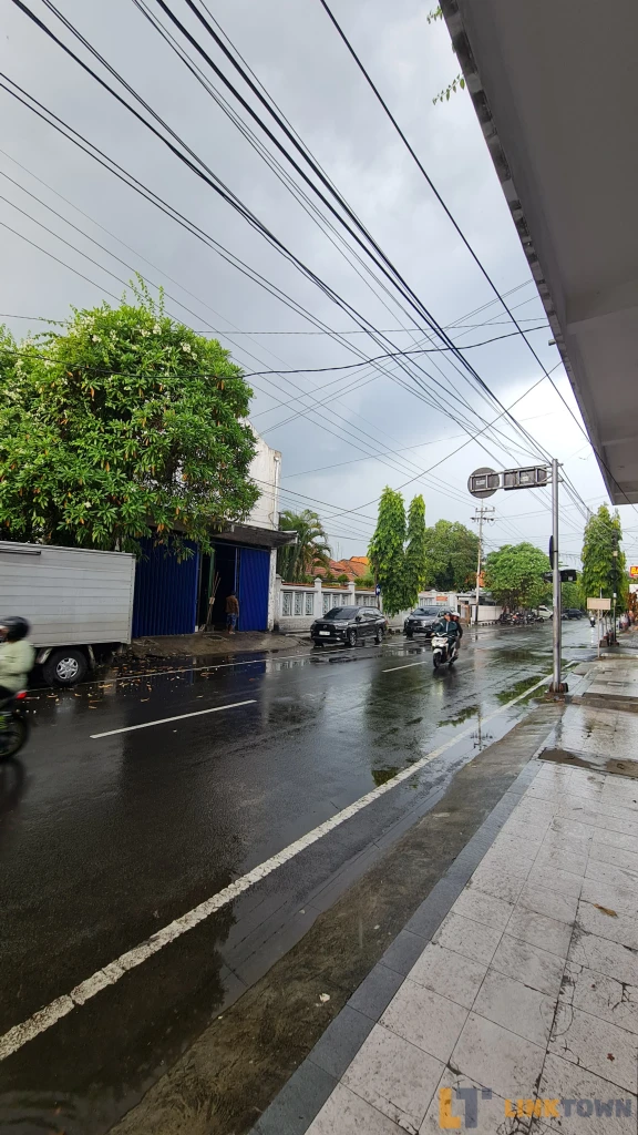 Ruko Besar di Jalan PB Sudirman Mojokerto Ruko Besar di Jalan PB Sudirman Mojokerto
