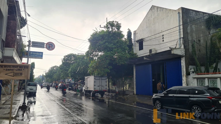Ruko Besar di Jalan PB Sudirman Mojokerto Ruko Besar di Jalan PB Sudirman Mojokerto