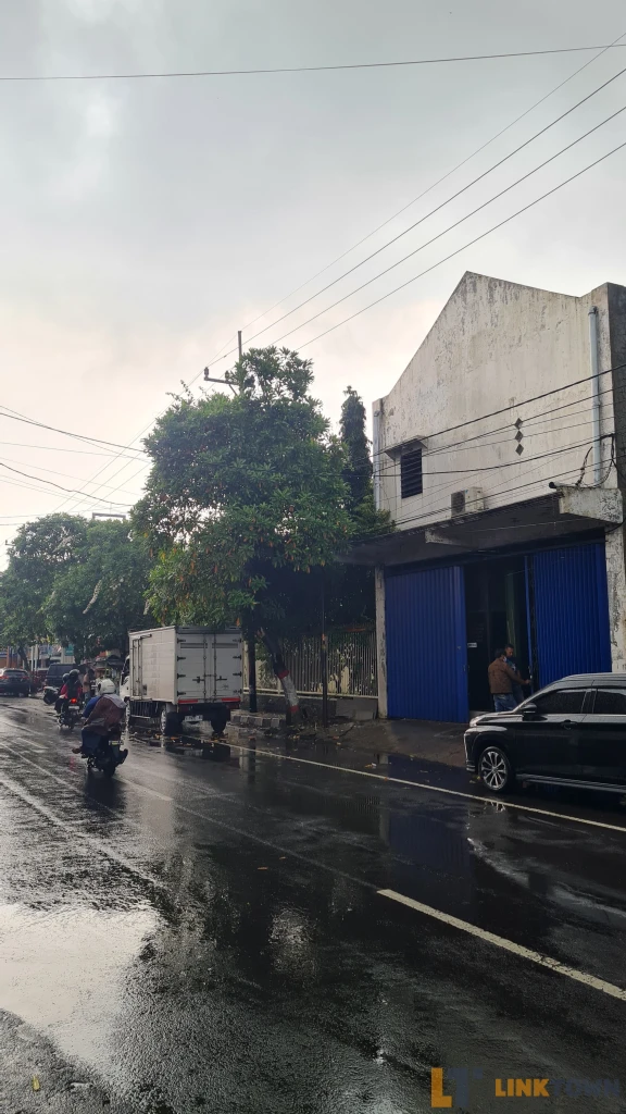 Ruko Besar di Jalan PB Sudirman Mojokerto Ruko Besar di Jalan PB Sudirman Mojokerto