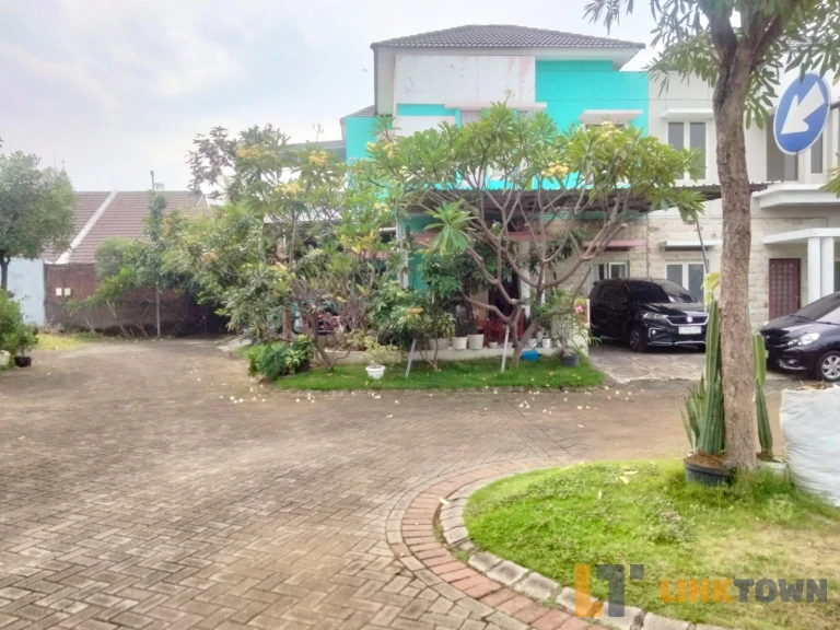 Rumah Tosca Unik di Puri Surya Jaya Cluster Valencia Spring Sidoarjo Rumah Tosca Unik di Puri Surya Jaya Cluster Valencia Spring Sidoarjo