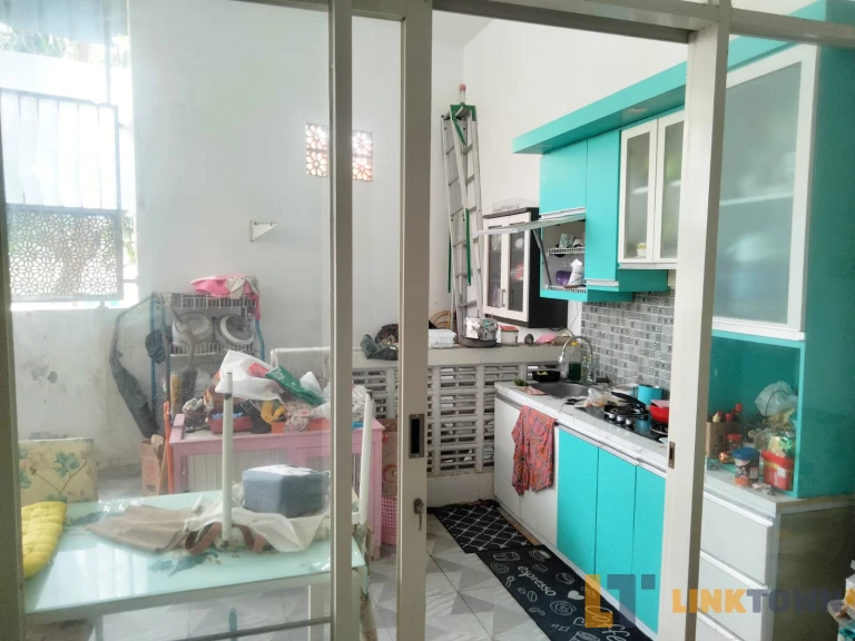 Rumah Tosca Unik di Puri Surya Jaya Cluster Valencia Spring Sidoarjo Rumah Tosca Unik di Puri Surya Jaya Cluster Valencia Spring Sidoarjo