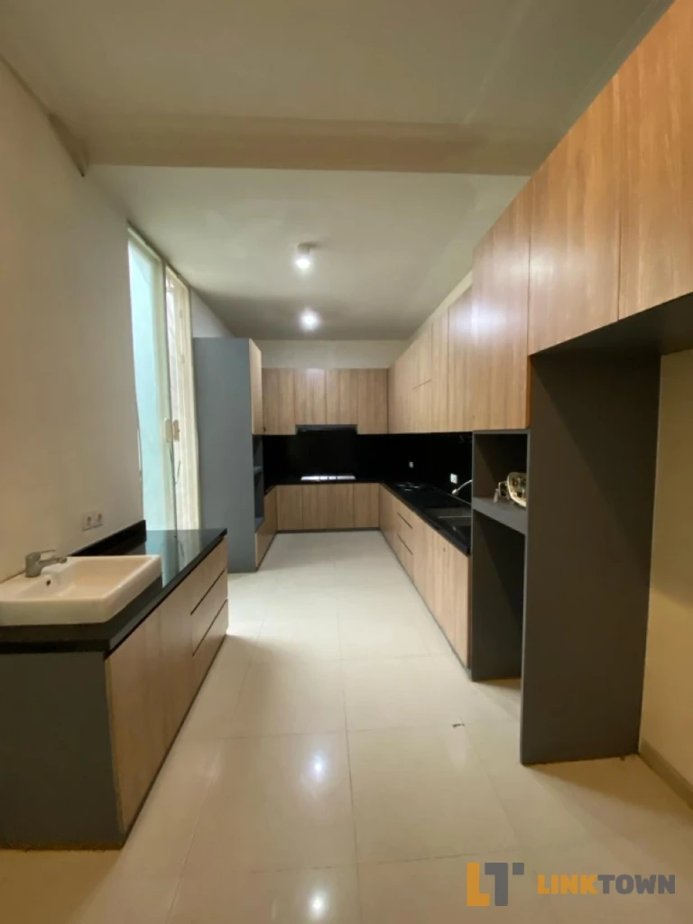 Dijual Rumah The Mansion Pakuwon Indah Dekat PTC Surabaya Barat Dijual Rumah The Mansion Pakuwon Indah Dekat PTC Surabaya Barat