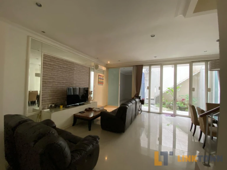 Dijual Rumah The Mansion Pakuwon Indah Dekat PTC Surabaya Barat Dijual Rumah The Mansion Pakuwon Indah Dekat PTC Surabaya Barat